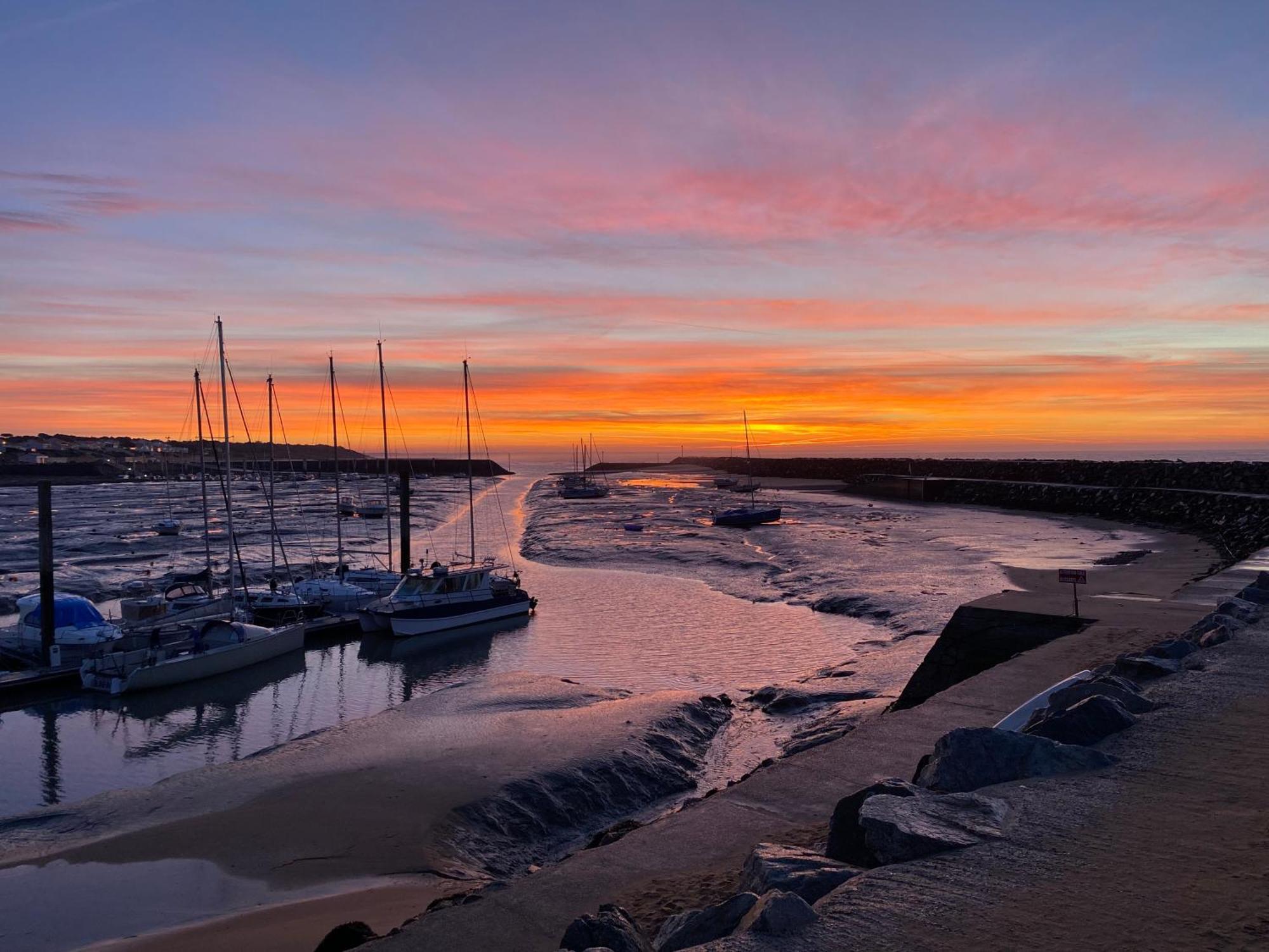 Appartement Vue Sur Mer Et Le Port Jard-sur-Mer Exteriér fotografie